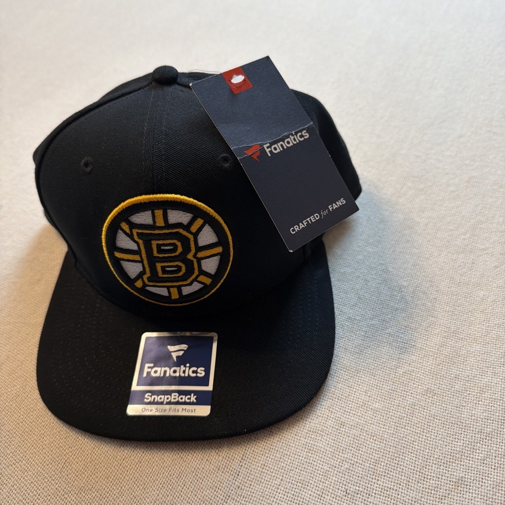 Men's Boston Bruins NHL Hockey Fanatics Fitted Hat - Black one size fits all
